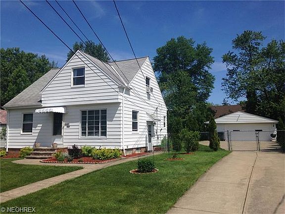 5th image of 15801 Woodbrook Ave