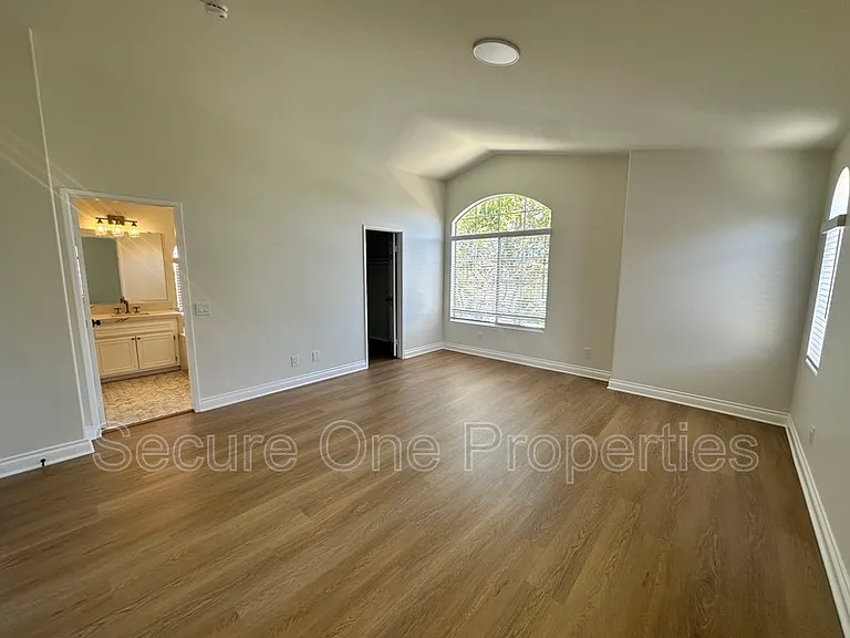 1740 Amarelle St — Photo 21