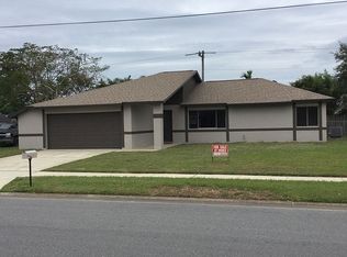 2405 Raintree Lake Cir, Merritt Island, FL 32953