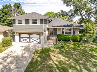 10619 S Lockwood Ct, Oak Lawn, IL 60453