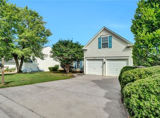 209 Karsten Creek Dr, Simpsonville, SC 29681