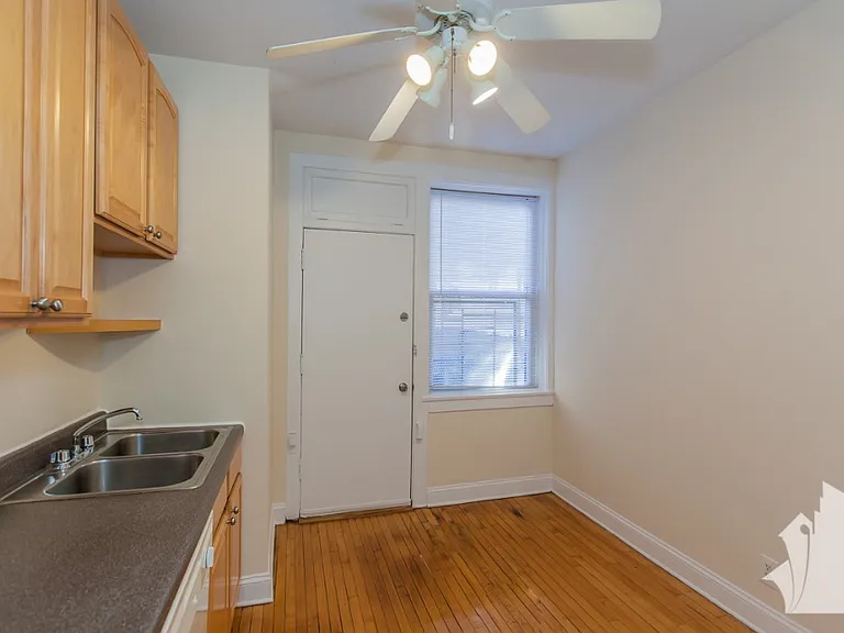 853 W Cornelia Ave #1S — Photo 2
