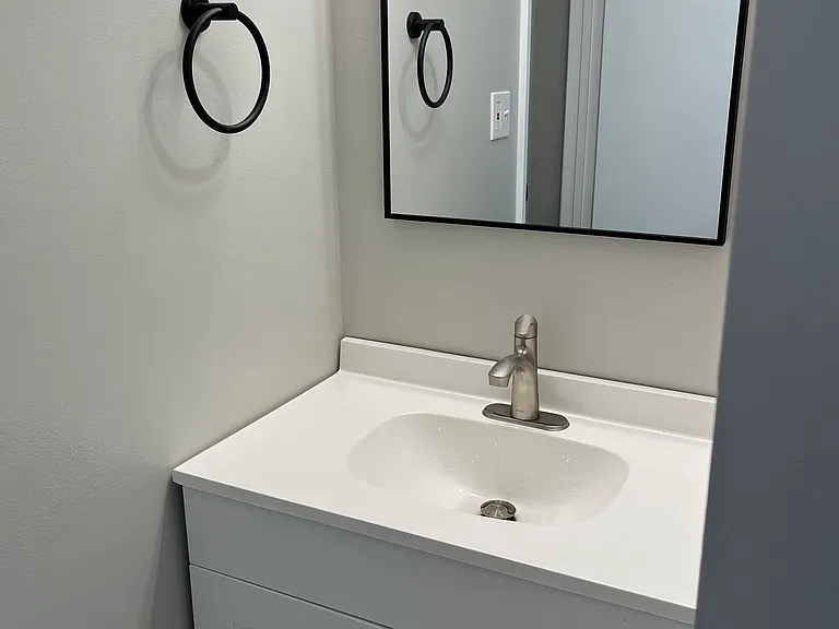 284 Dimmick Rd #B — Photo 11