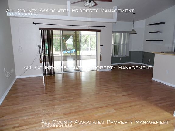 5th image of 10126 Briar Cir