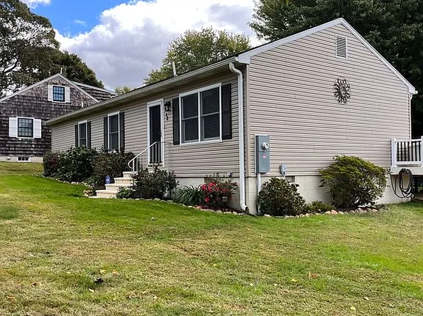 12 Manor Dr, Earleville, MD 21919