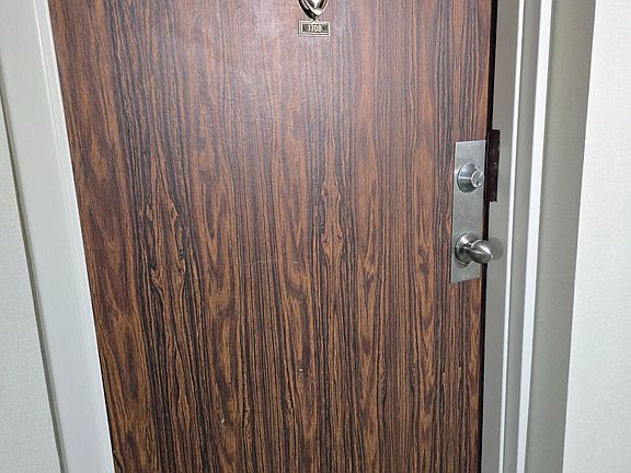5th image of 301 Prudential Dr #1708