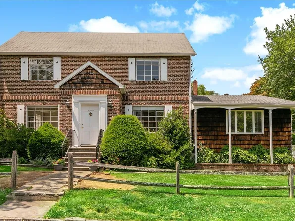 1210 Stoneybrook Avenue, Mamaroneck, NY 10543