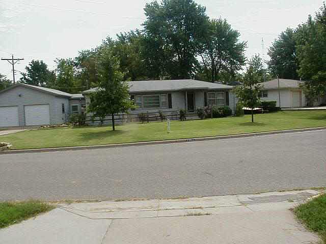 1st image of 1354 Crescent Dr