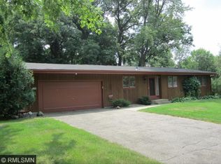 10209 Kingman Ln, Minnetonka, MN 55305