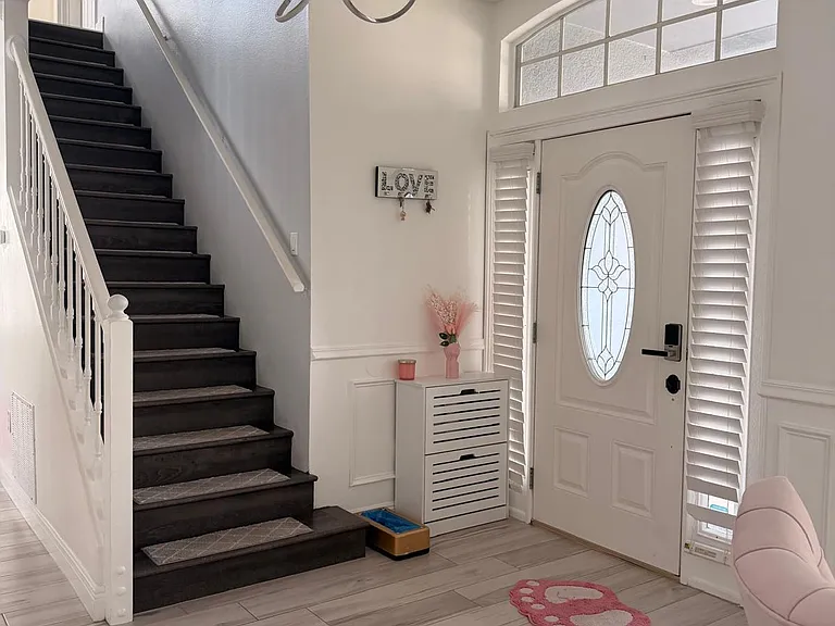 1908 Bridgeview Cir — Photo 2