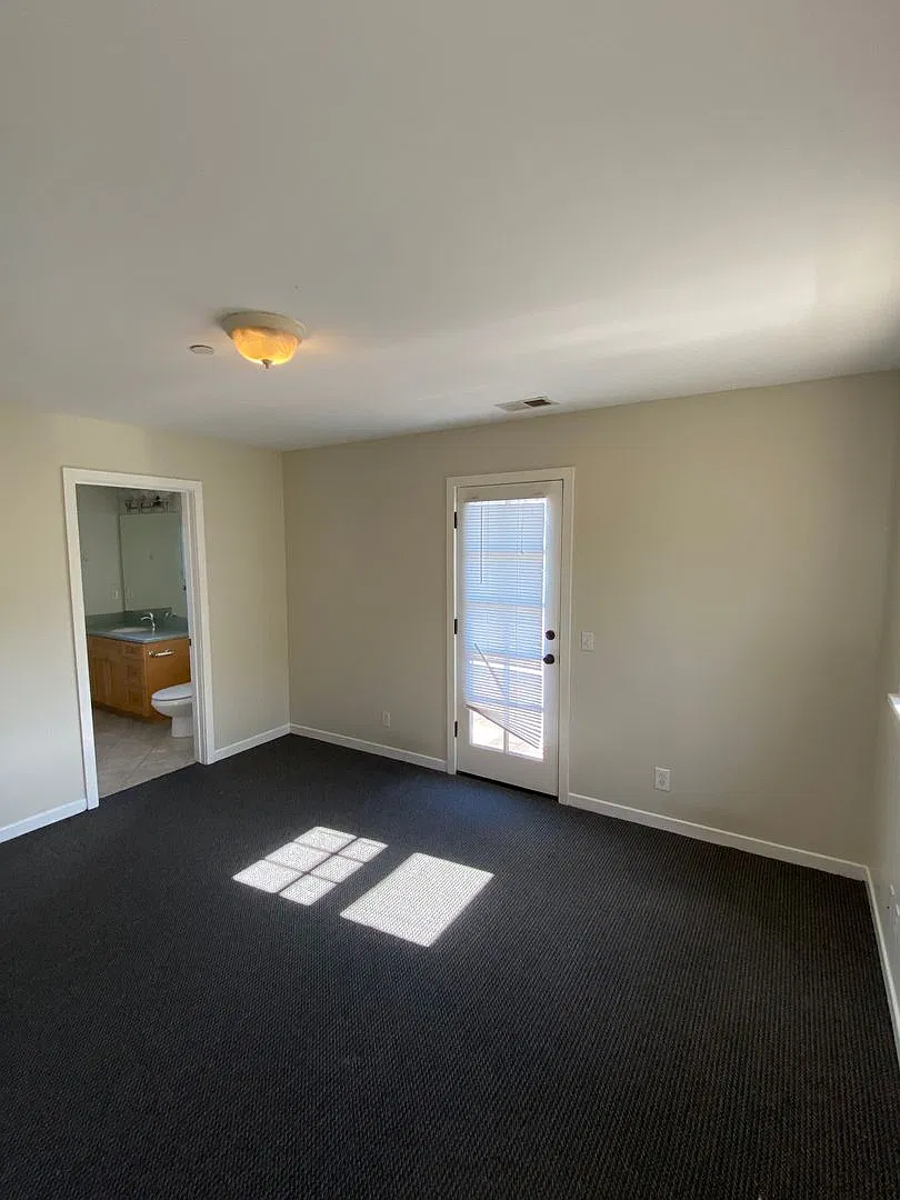 6736 Sueno — Photo 4
