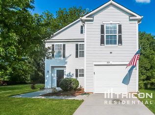 803 Swearngan Ridge Ct, Charlotte, NC 28216