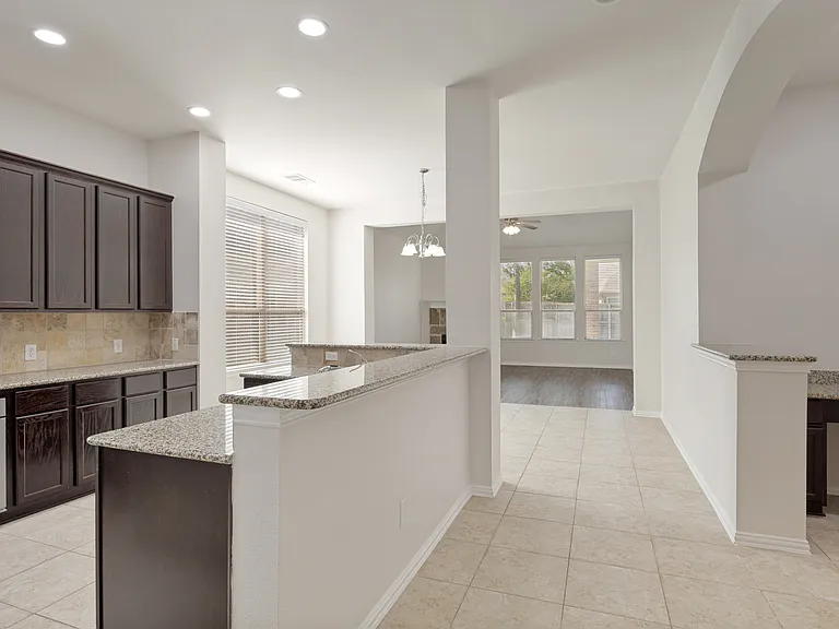 5112 Datewood Ln — Photo 3