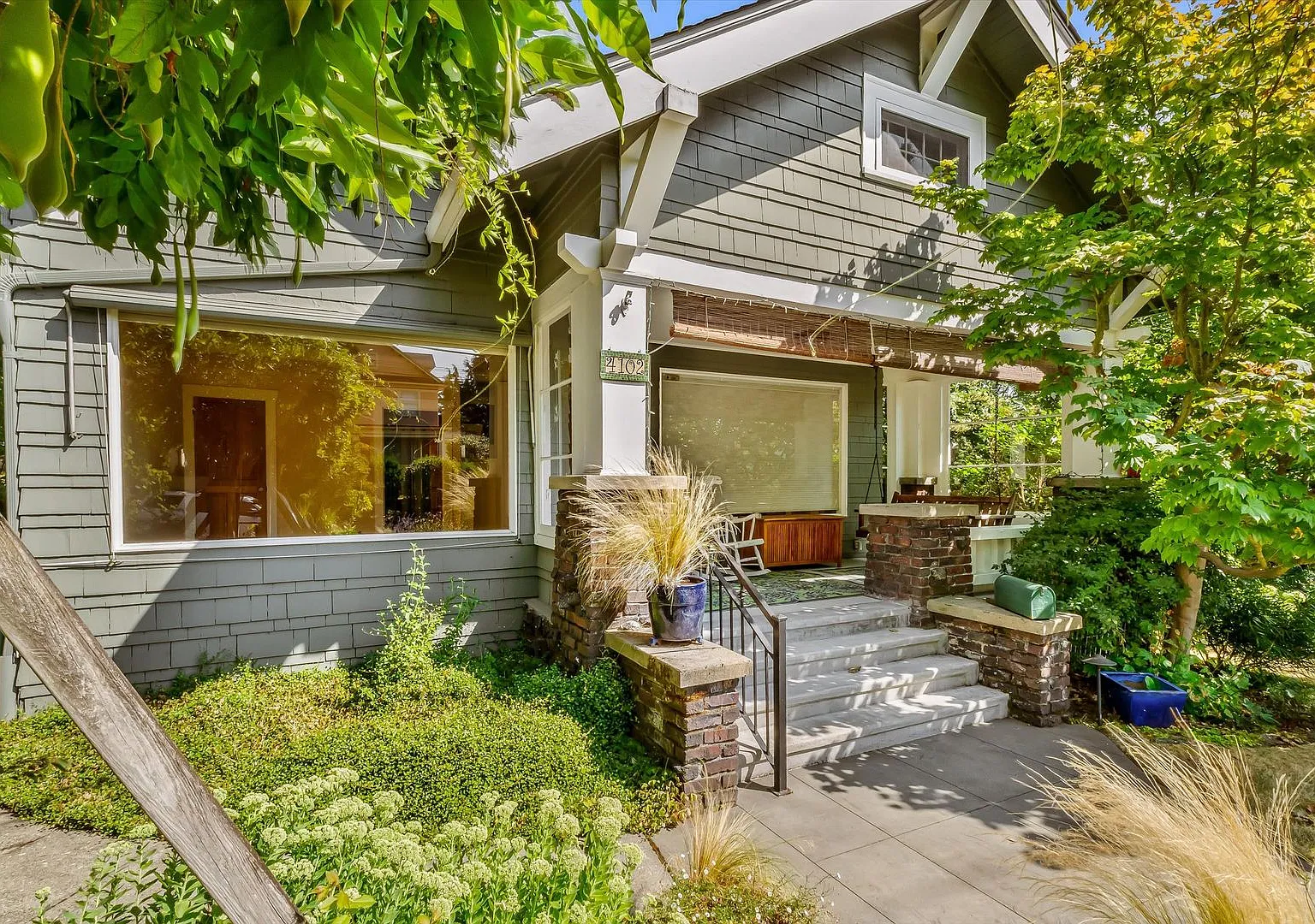 Beautiful 4-Bedroom Home with Rooftop Deck & Water Views in Prime Wallingford — Photo 3