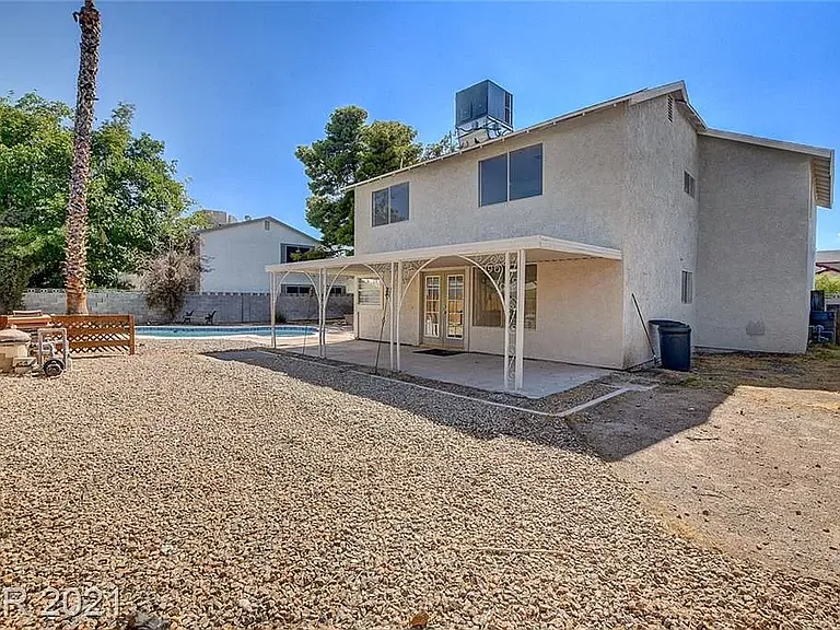 3554 El Camino Rd — Photo 11