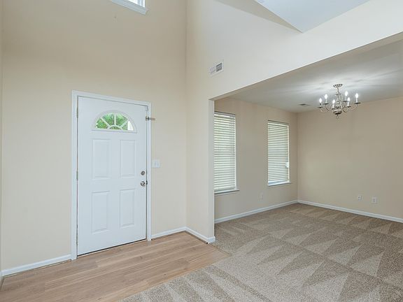 3rd image of 207 Catterick Way