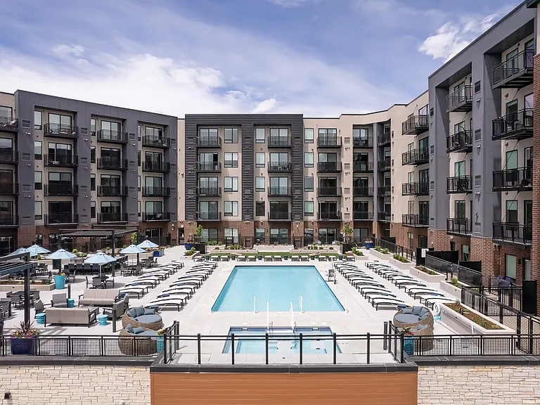 Lyra Apartments — Photo 36