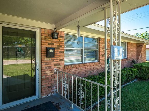 4th image of 4206 Steven St