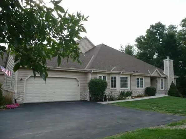 2855 River Birch Dr, Brookfield, WI 53045
