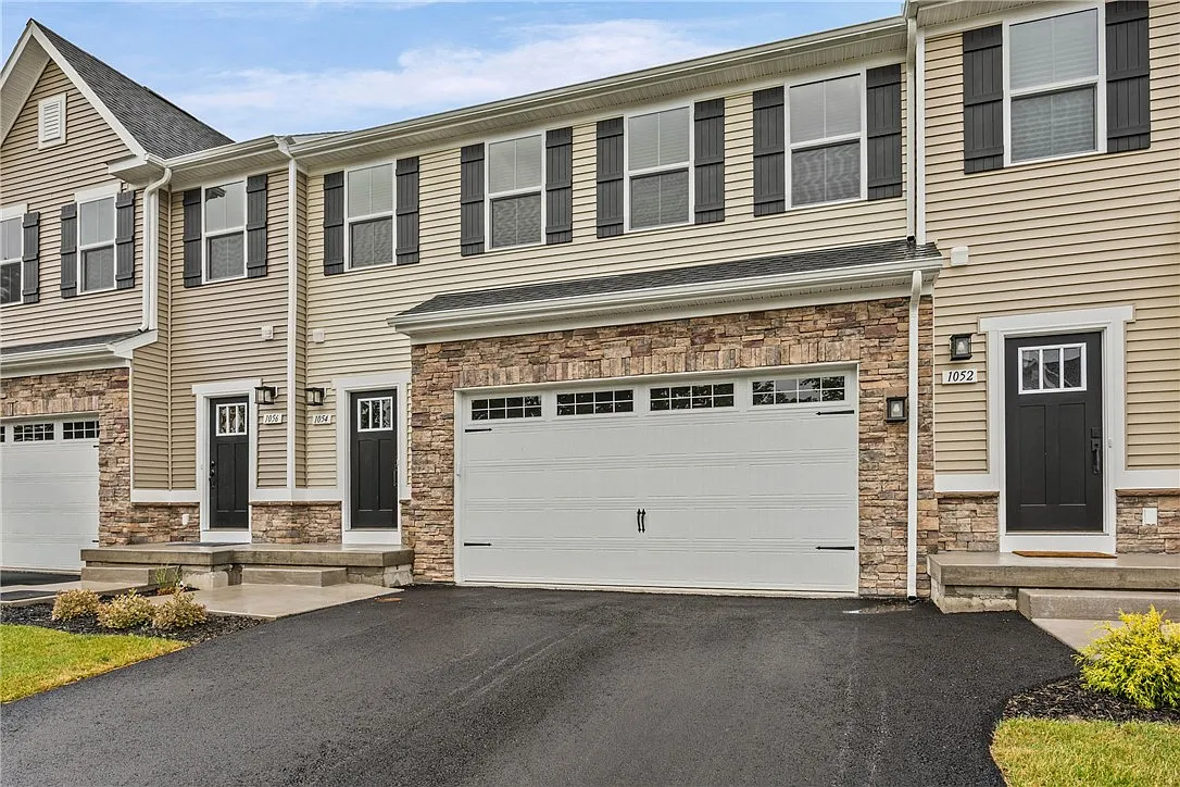 3 bed, 2.5 bath, 1782 sqft, $2,950 — Photo 3