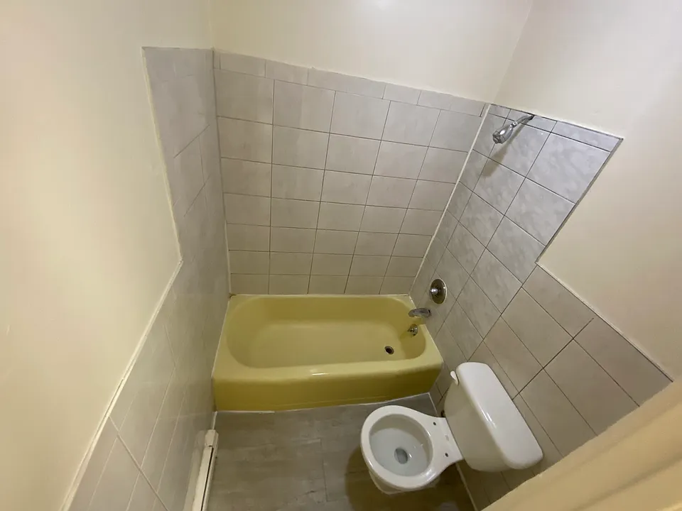103 W Powers Cir #306