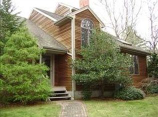 331 Iacuele Dr, South Kingstown, RI 02879