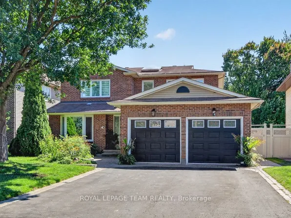 1877 Montereau Ave, Ottawa, ON K1C 5X4