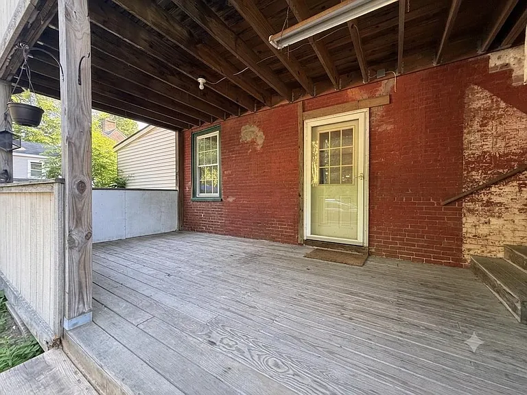 60 High St — Photo 14