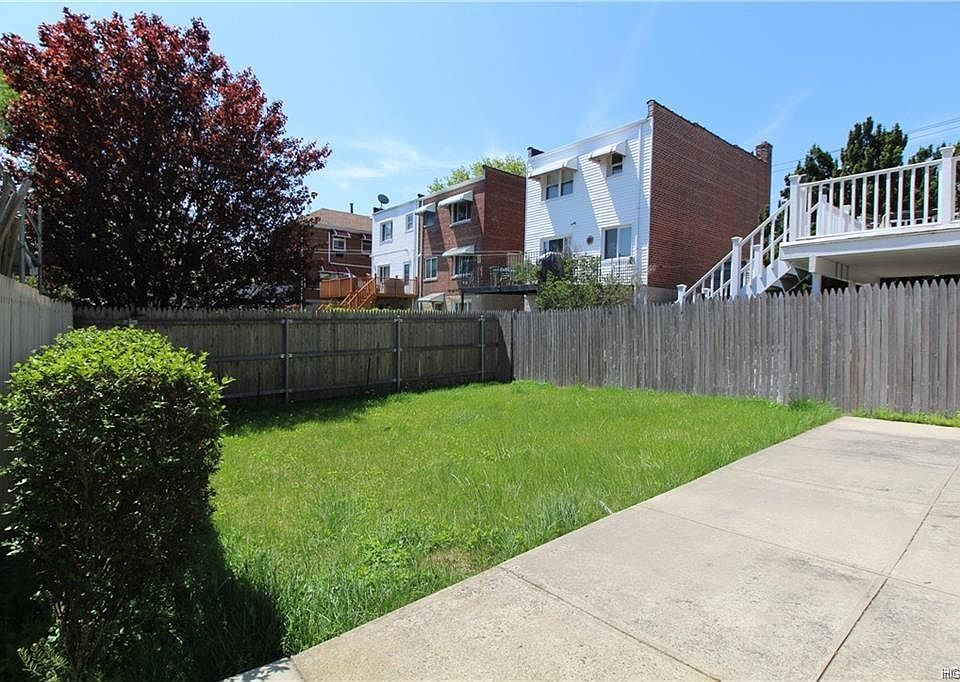 2nd image of 1308 Waring Ave