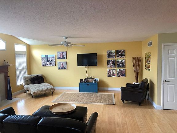 2nd image of 12774 Saratoga Ln NW