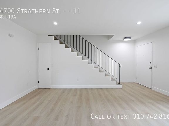 5th image of 14700 Strathern St #11