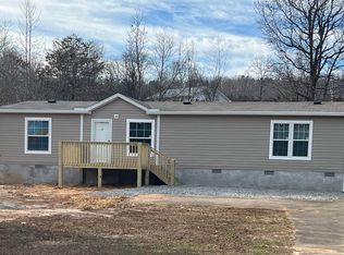 56 Mary Ellen Dr, Cleveland, GA 30528