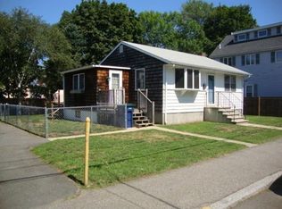 7 Osgood St, Salem, MA 01970