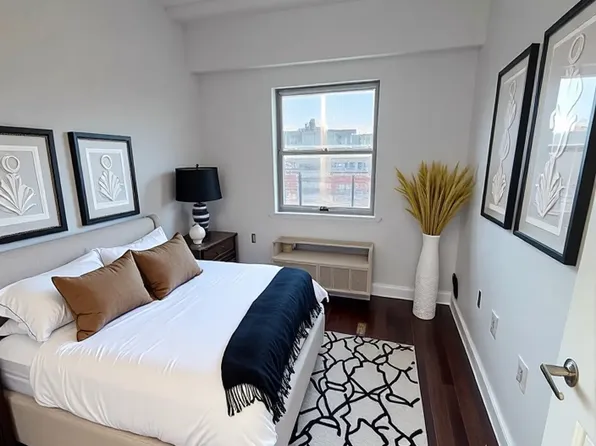 945 Coney Island Avenue image 5 of 8