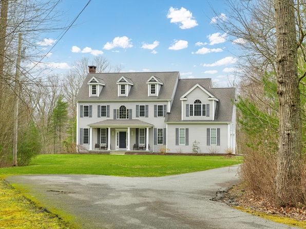 23 Spring St, Rehoboth, MA 02769
