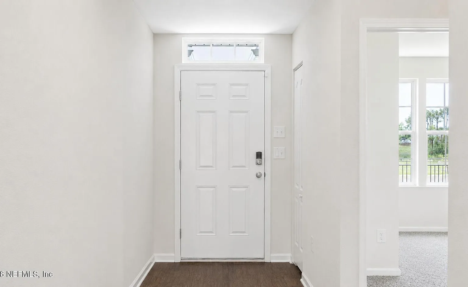 4 bed, 2.0 bath, 1862 sqft, $2,200 — Photo 2