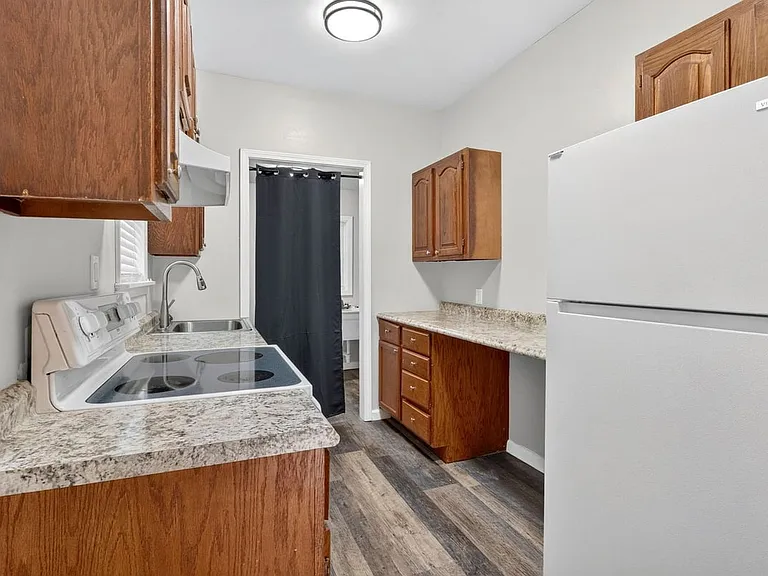 6737 Fyler Ave — Photo 30