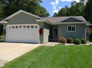 11054 Tranquil Trl, Roscommon, MI 48653