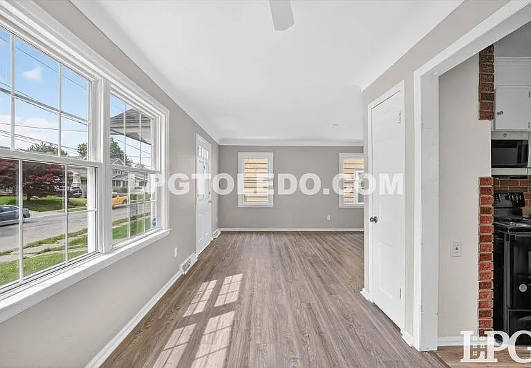 4406 Asbury Dr — Photo 10