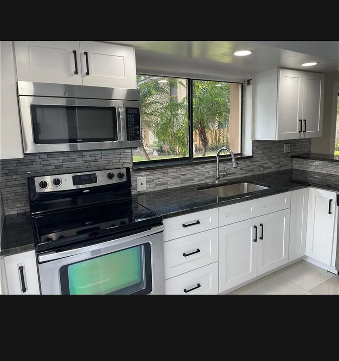 3 bed, 2.5 bath, 1736 sqft, $3,000 — Photo 1