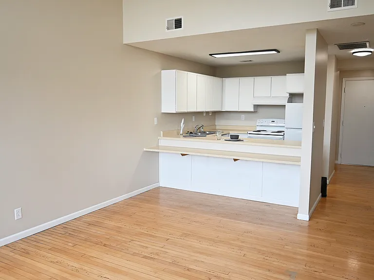 Rosewater Apartments — Photo 29
