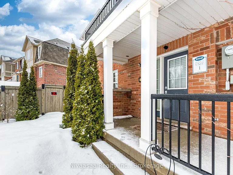 18 Betterton Cres — Photo 4