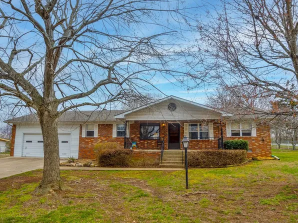 3894 Layton Dr, Harrison, AR 72601