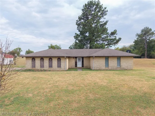 476434 E 1090th Rd, Roland, OK 74954