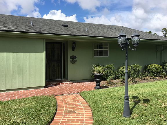 5th image of 10105 N Leisure Ln