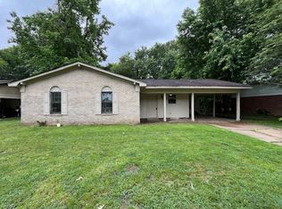 5177 Haynes Dr, Horn Lake, MS 38637