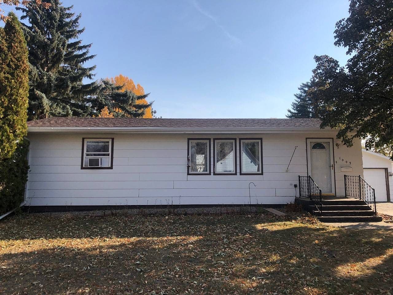 1009 Nichol St, Bottineau, ND 58318 Zillow