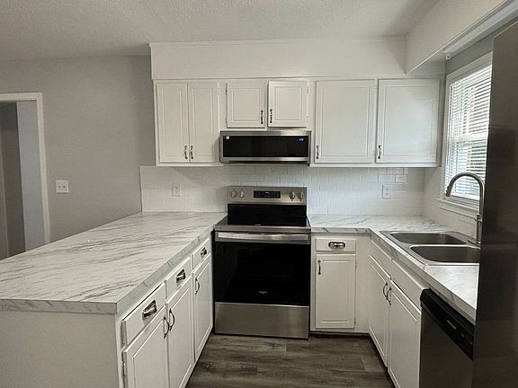 5th image of 4 Clark Ct
