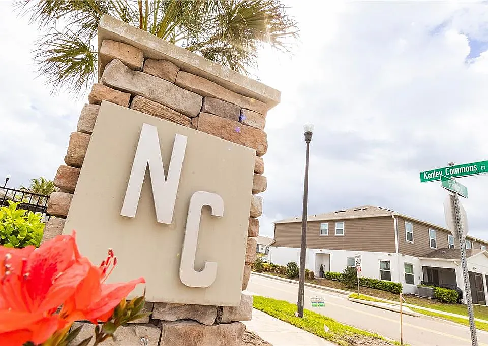 2835 Narcoossee Commons Way #2835
