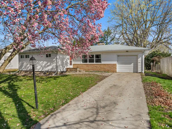 200 Buena Vista Dr, Champaign, IL 61820